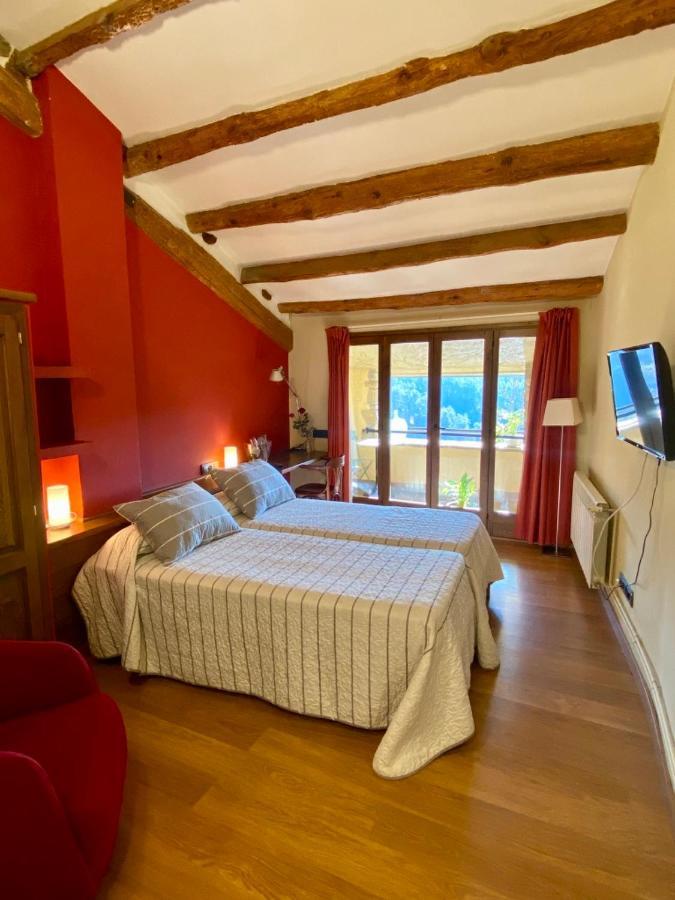 Campalans Hotel Rural Bungalows Mobilhomes Borreda Экстерьер фото