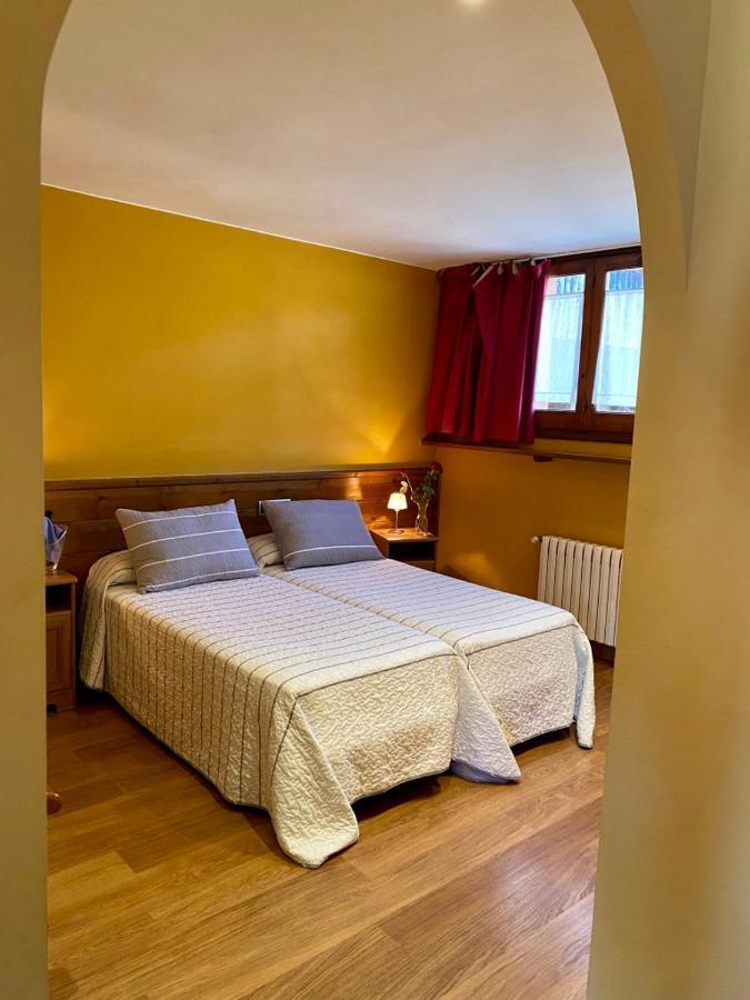 Campalans Hotel Rural Bungalows Mobilhomes Borreda Экстерьер фото