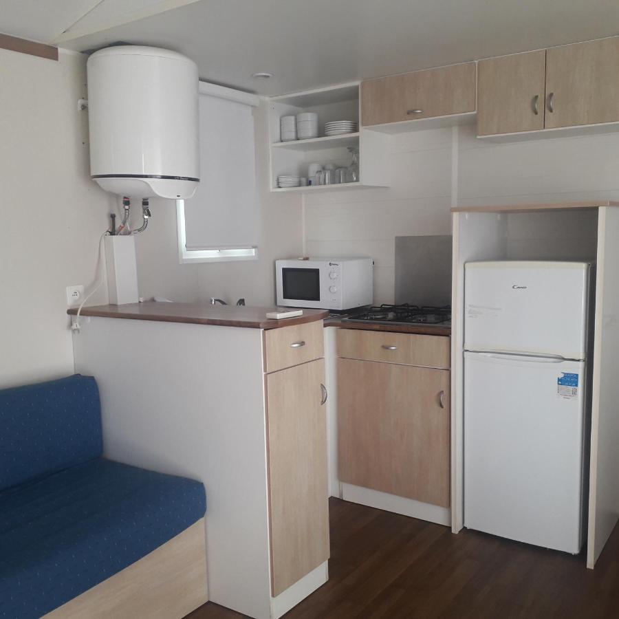 Campalans Hotel Rural Bungalows Mobilhomes Borreda Экстерьер фото