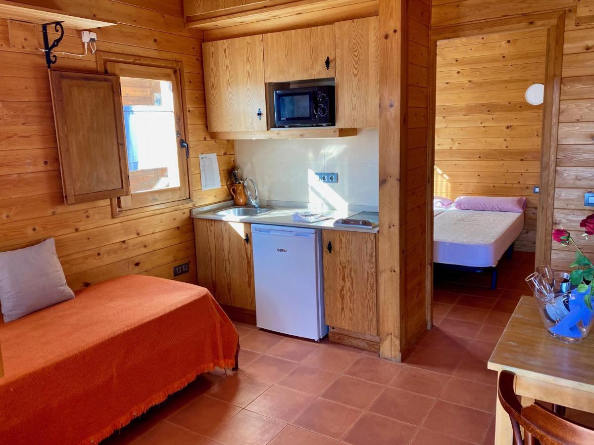 Campalans Hotel Rural Bungalows Mobilhomes Borreda Экстерьер фото